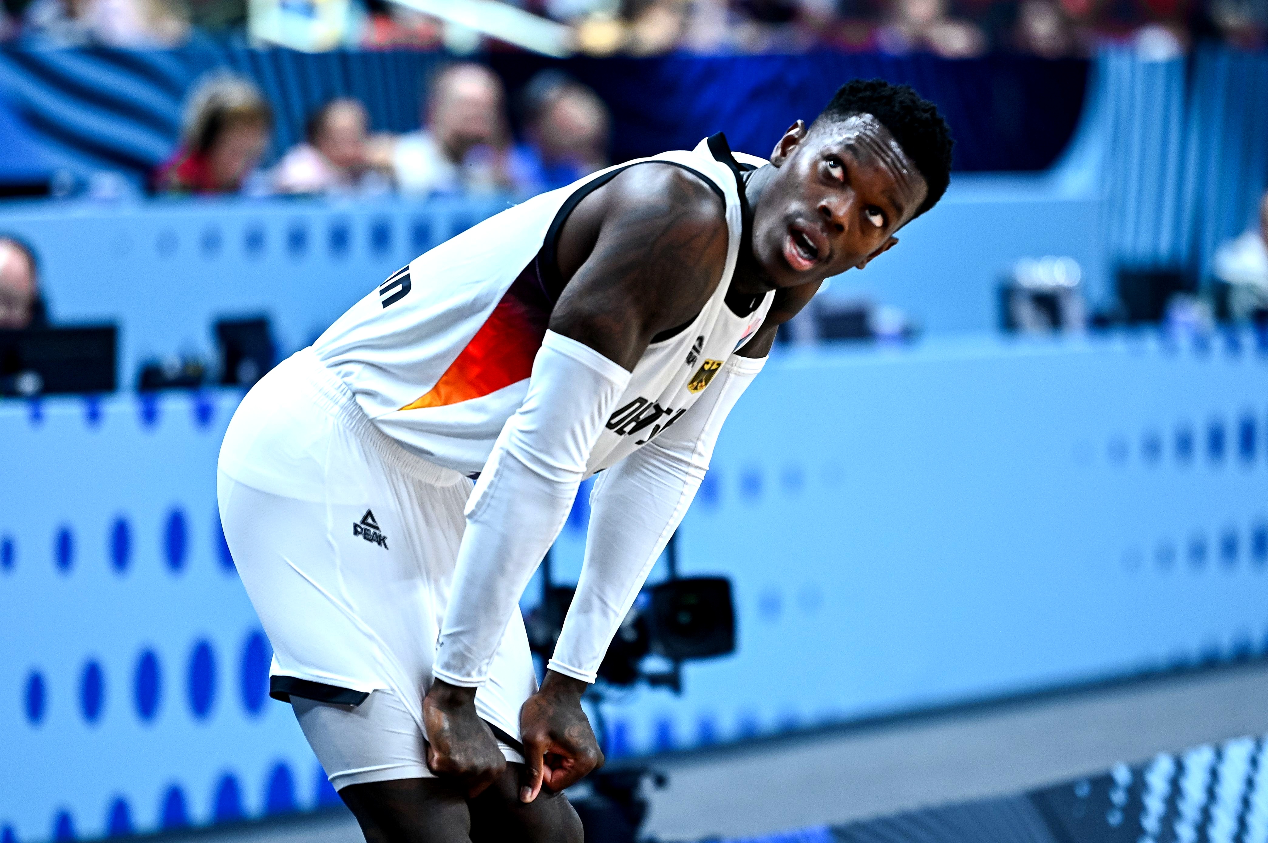 包含德国杯关键时刻再迎强敌，上海久事单刀错失，主帅态度：赛场秩序良好，训练强度明显提升的词条